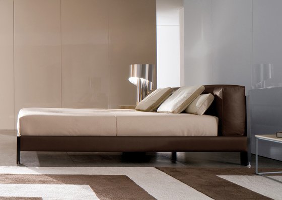 Minotti bed-Alison-1