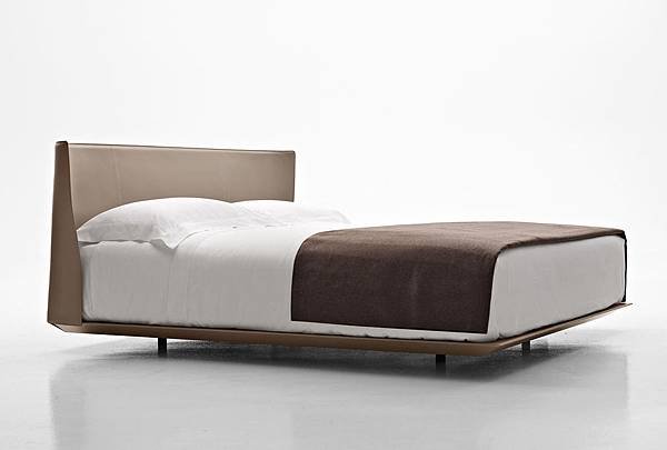 B%26;B Italia bed-ALYS-1.jpg