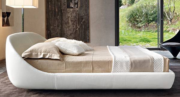 Desiree bed-Lacoon -1.jpg