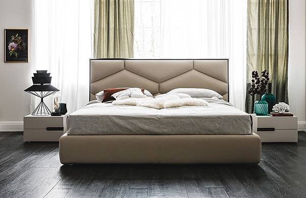 Cattelan Italia bed-Edward_1.jpg