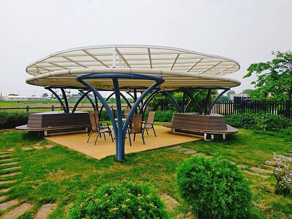 【雲林土庫美食】到藍色歐洲風格建築優閒享受品味手工巧克力—土