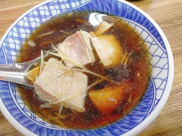【台北土城美食】【炒羊肉】把羊肉炒爆到口感鮮嫩超好吃的美味—