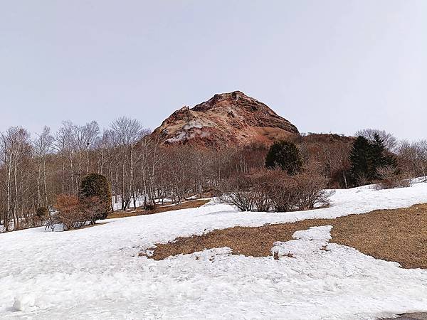 【日本北海道之旅】雪地地毯搭配火山活動誕生而且持續長高的昭和