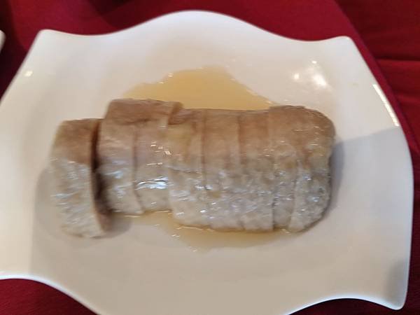 【宜蘭美食】櫻桃霸王鴨一鴨多式料理美味風靡 獨領風騷—紅樓中