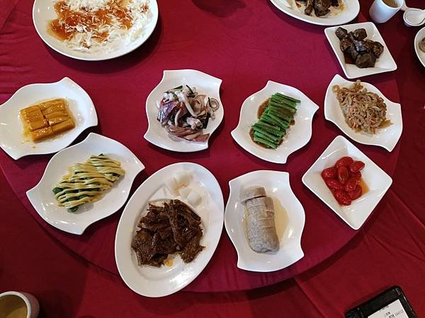【宜蘭美食】櫻桃霸王鴨一鴨多式料理美味風靡 獨領風騷—紅樓中
