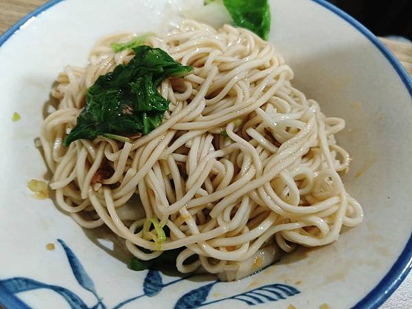 【台北萬華美食】份量絕對足夠的豬腳飯—滿喜豬腳飯麵館