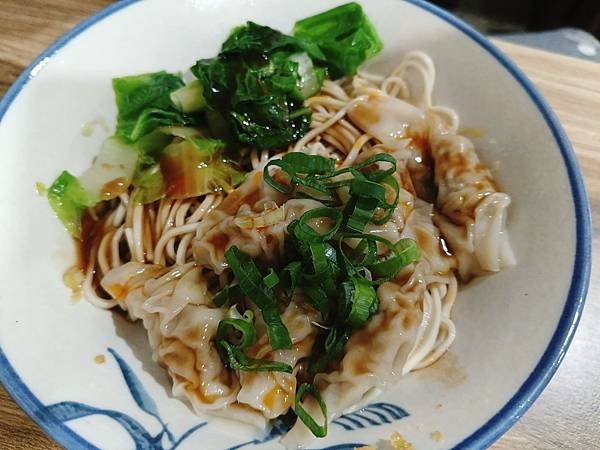 【台北萬華美食】份量絕對足夠的豬腳飯—滿喜豬腳飯麵館