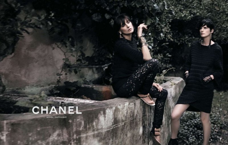 CHANEL-S_S-2011-Ad-Freja-Beha-Erichsen-Stella-Tennant-Baptiste-Giabiconi-by-Karl-Lagerfeld-07