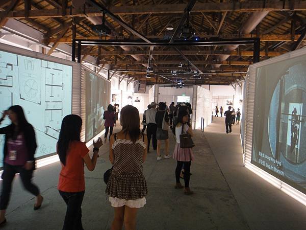 X型展台