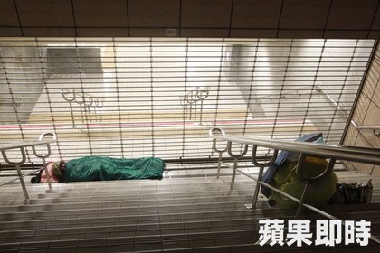 新聞122502