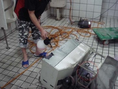 藥水清洗窗型冷氣.jpg