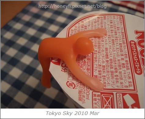 壓泡麵蓋