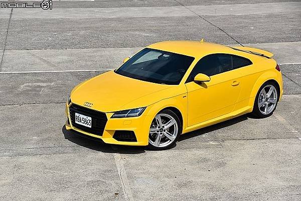 Audi TT-02.jpg