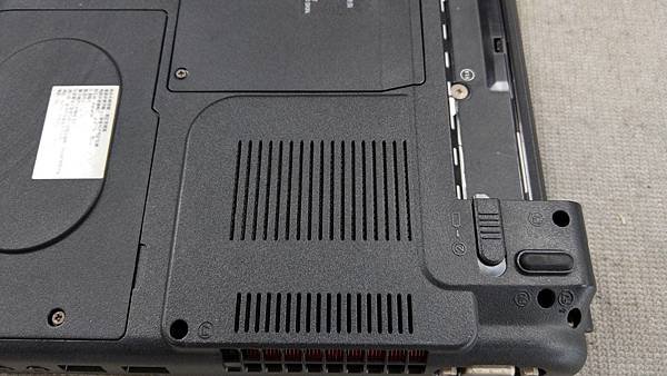 TOSHIBA PORTEGE M600-A04.jpg