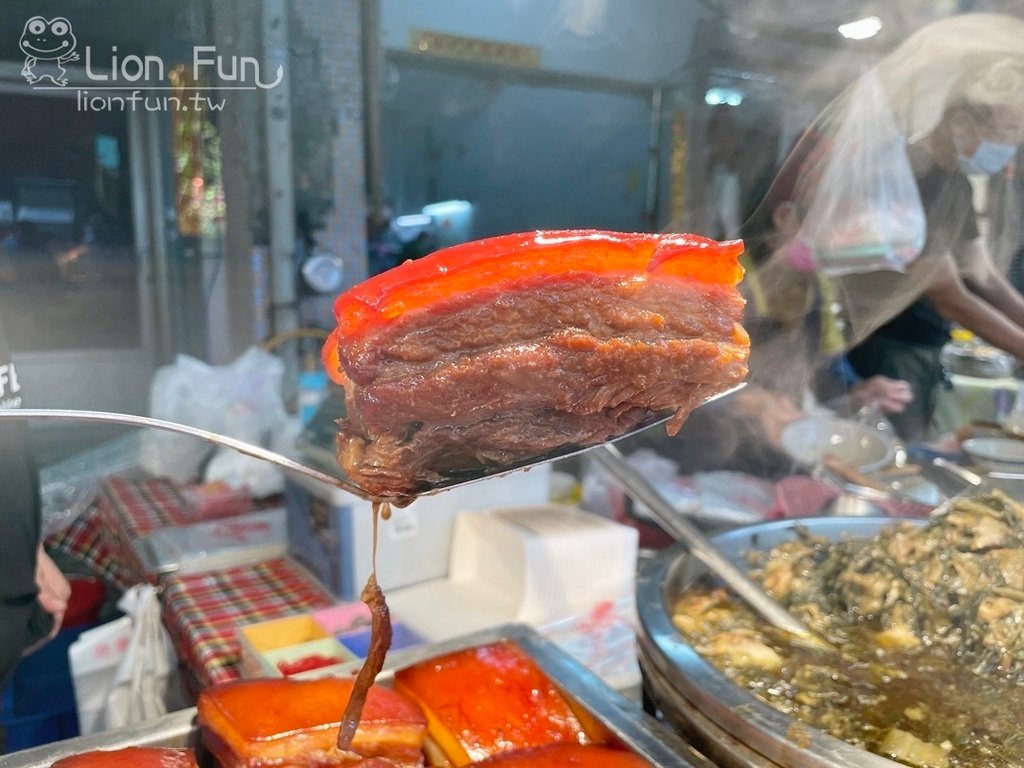 高雄三民市場美食｜蓮香肉。豬皮、豬腳、腿庫、梅乾菜｜秤斤計算