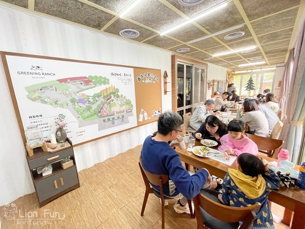 嘉義景點｜綠盈牧場 養牛人家總店。餵小牛體驗｜免門票嘉義親子