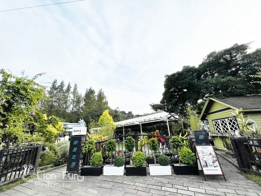 嘉義景點｜綠盈牧場 養牛人家總店。餵小牛體驗｜免門票嘉義親子