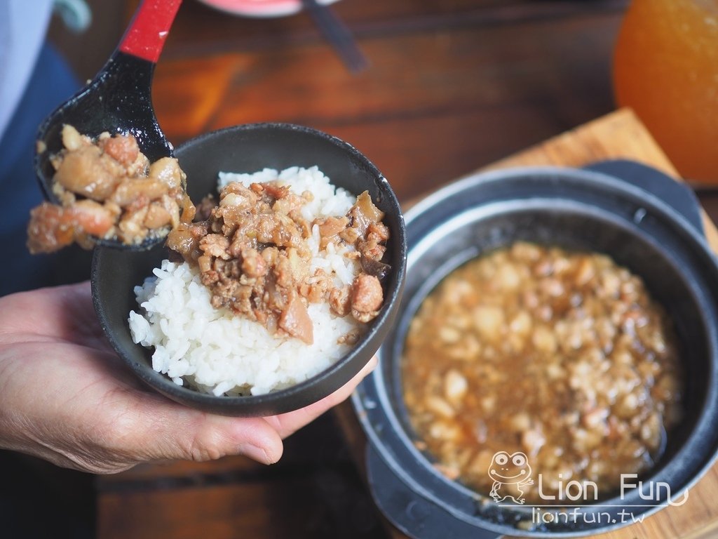 南投鹿谷美食｜菇神鹿谷店。最美味的菇菇料理｜黃金蟲草古早雞｜