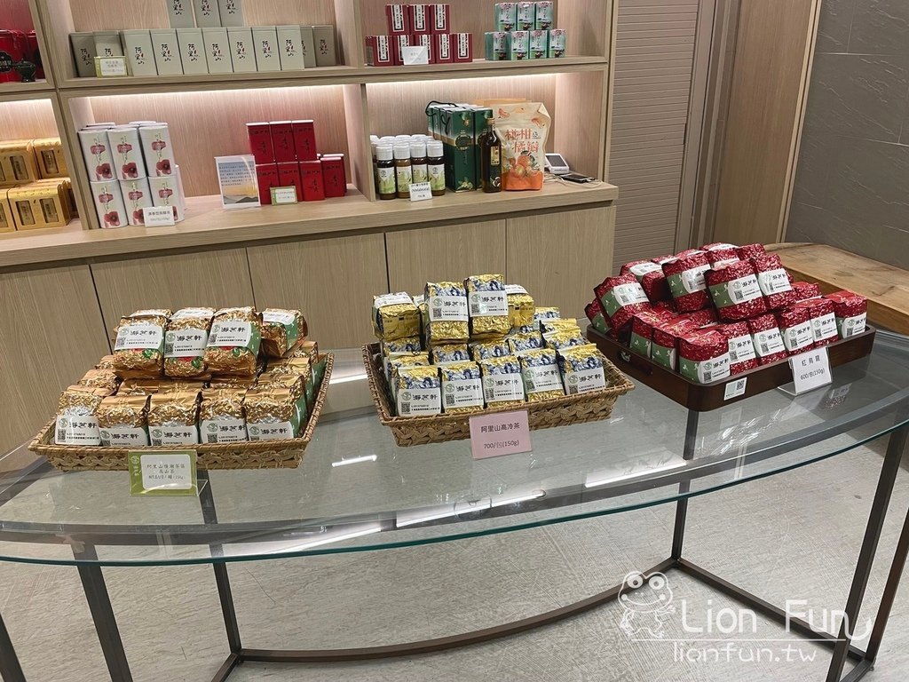 嘉義番路景點推薦｜阿里山觸口遊客中心「山の埕」。阿里山下景點