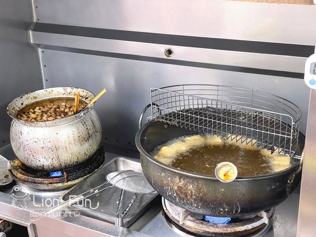 嘉義民雄美食｜蒸極軒（蒸餃、臭豆腐）民雄店。超級酥脆又香臭豆