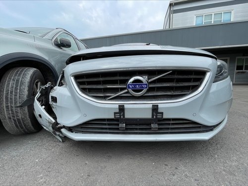 2015 VOLVO 富豪 V40 淺藍色 1.5 休旅