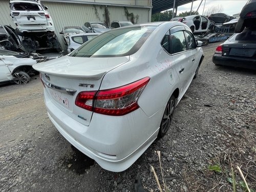 2015 NISSAN 日產 SUPER SENTRA 白色