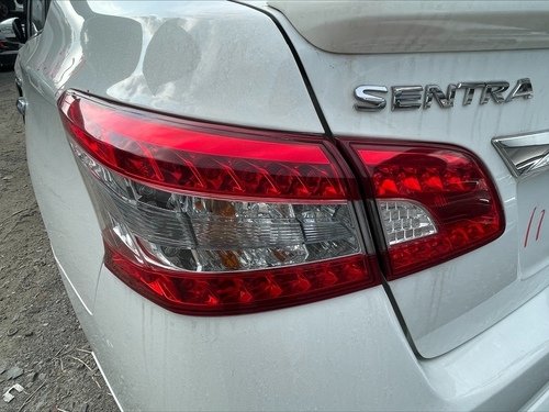 2015 NISSAN 日產 SUPER SENTRA 白色