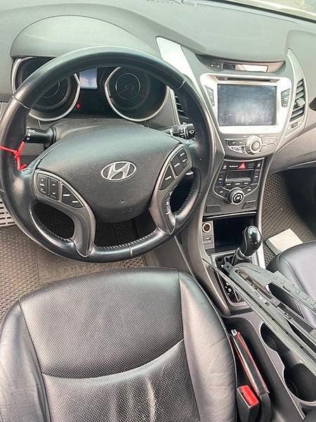 2014 Hyundai 現代 卓越 白色 1.8 4D