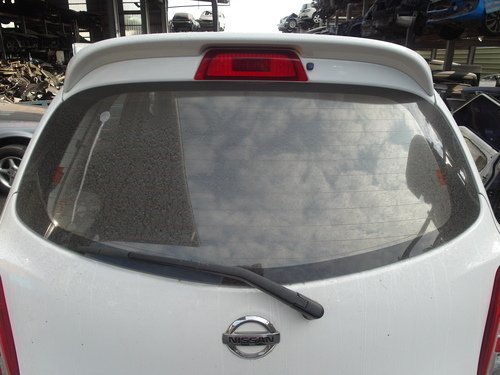 2012 Nissan 日產 新馬曲 白色 1.5 5D