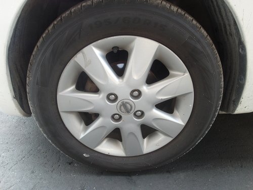 2012 Nissan 日產 新馬曲 白色 1.5 5D