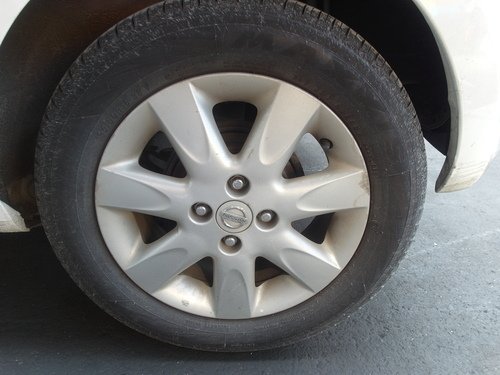2012 Nissan 日產 新馬曲 白色 1.5 5D