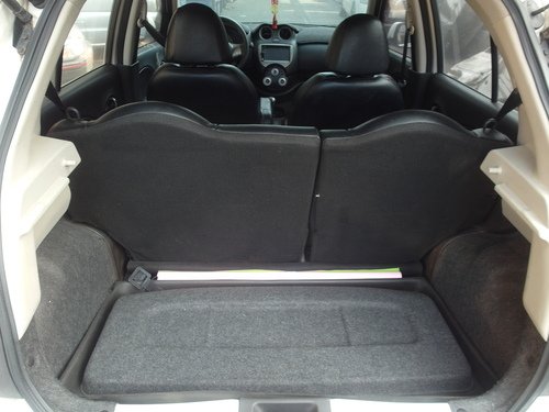 2012 Nissan 日產 新馬曲 白色 1.5 5D