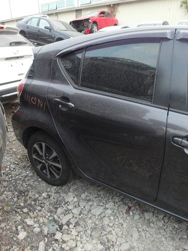 2018 TOYOTA 豐田 PRIUS 灰色 1.5 5D