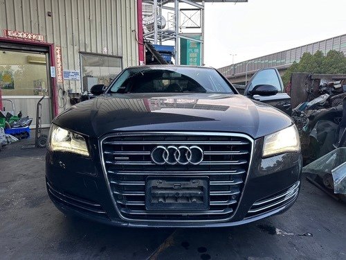 2012 AUDI 奧迪 A8 深灰色 3.0 4D