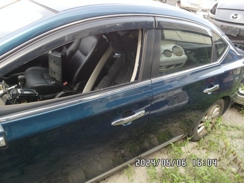 2014 NISSAN 日產 超級尖兵 深藍色 1.8 4D