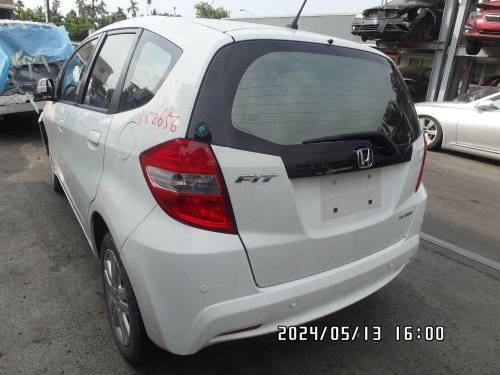 2013 Honda 本田 FIT 白色 1.5 5D