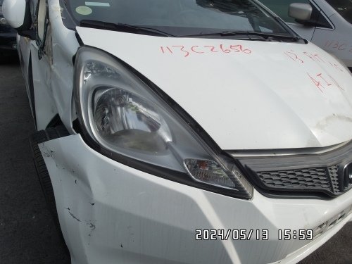 2013 Honda 本田 FIT 白色 1.5 5D