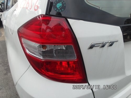 2013 Honda 本田 FIT 白色 1.5 5D