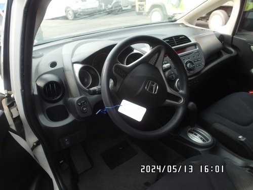 2013 Honda 本田 FIT 白色 1.5 5D