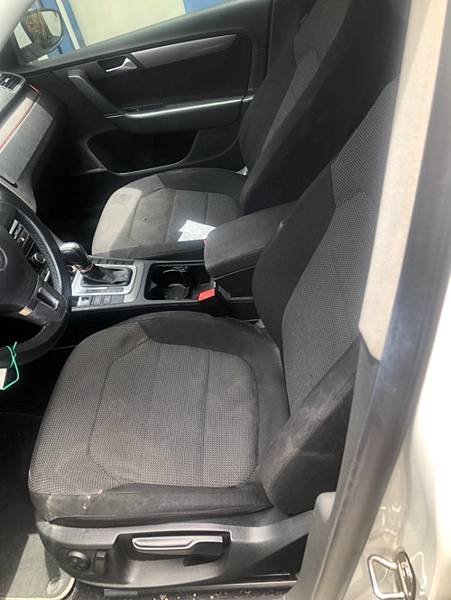 2011年 Volkswagen 福斯 PASSAT 白色 