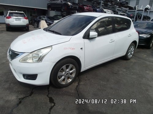 2014年 Nissan 日產 TIIDA 白色 1.6 5