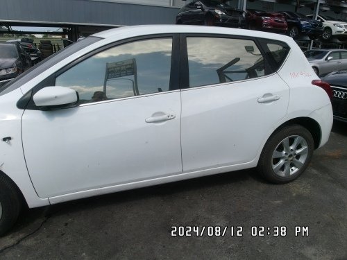 2014年 Nissan 日產 TIIDA 白色 1.6 5