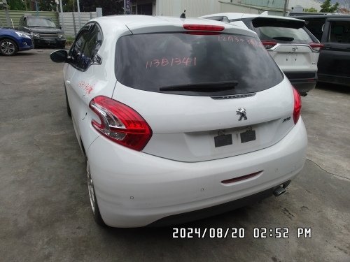 2014年 Peugeot 寶獅 208 白色 1.6 5D