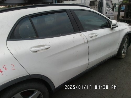 2015年 Benz 賓士 GLA200 白色 2.1