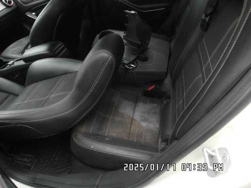 2015年 Benz 賓士 GLA200 白色 2.1