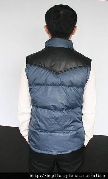 男背心(001#) 深藍色，M~3XL，售價2980元 -2