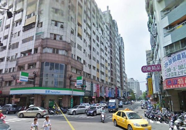 大業精誠全家角店.jpg