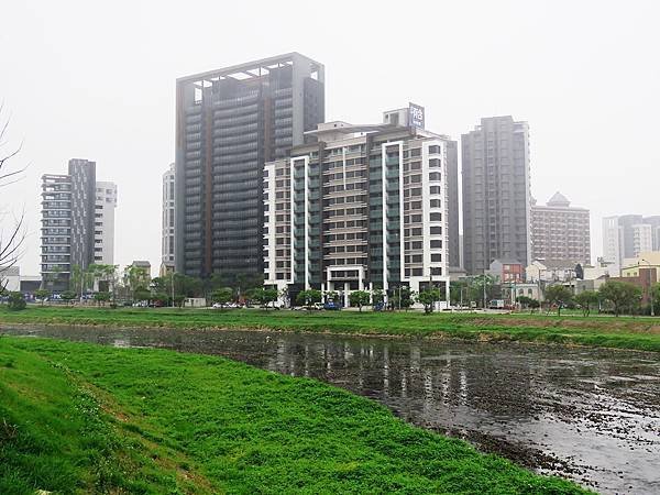 [青埔高鐵] 川睦建設-川睦叡極(大樓)