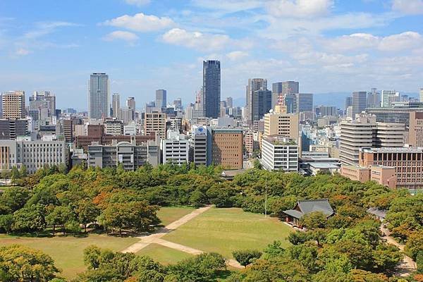 頂層可以眺望遠方風景