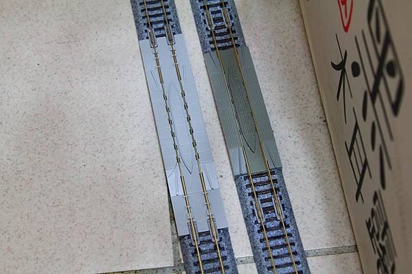 踏切部分的軌道不一樣